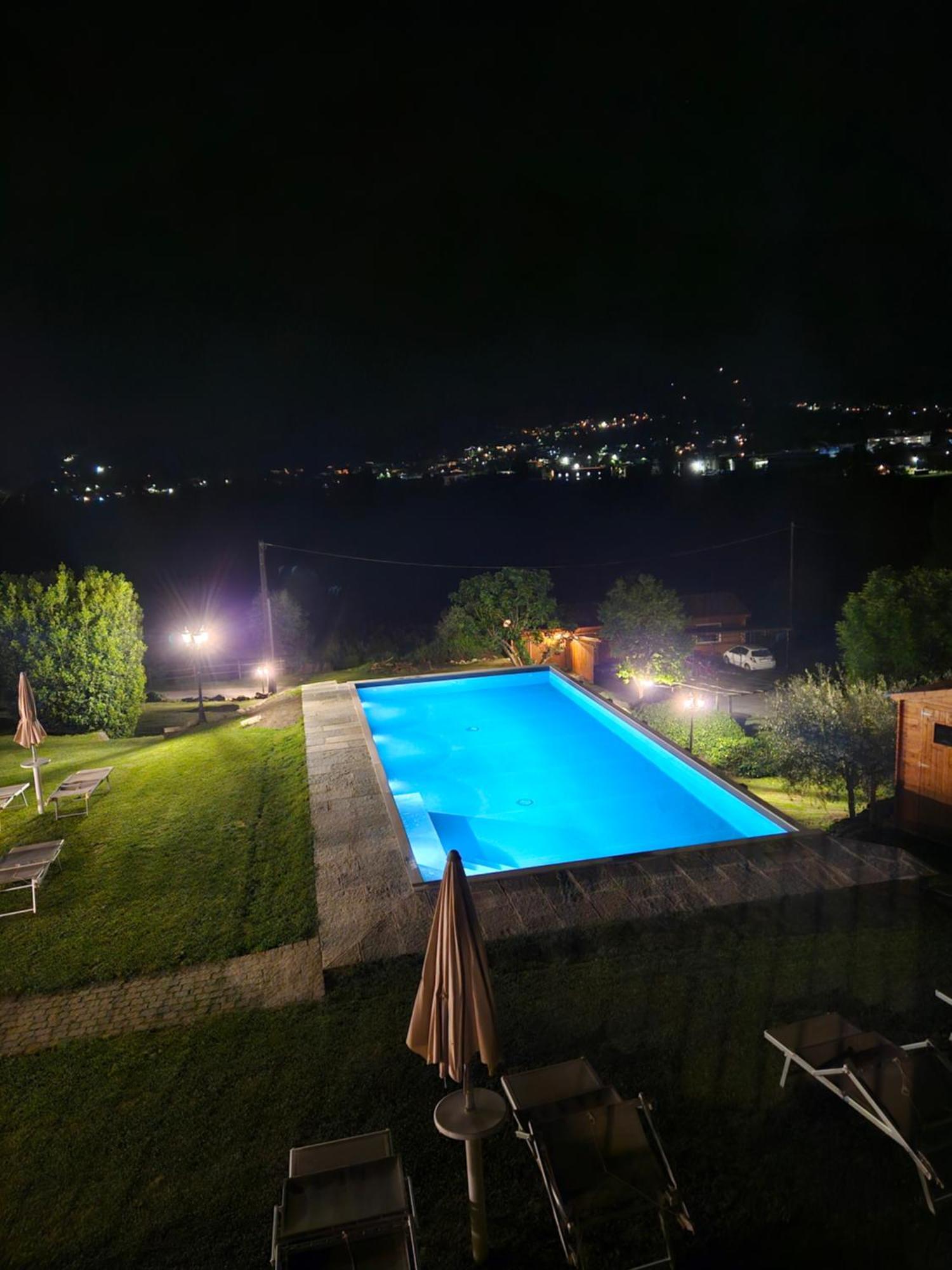 Villa Borgo Erbiola Colico Exterior foto