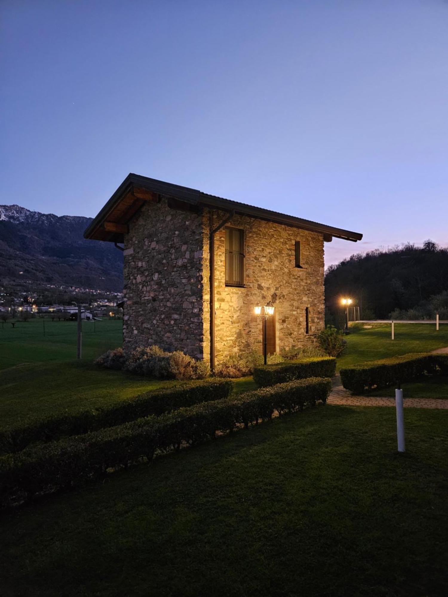 Villa Borgo Erbiola Colico Exterior foto